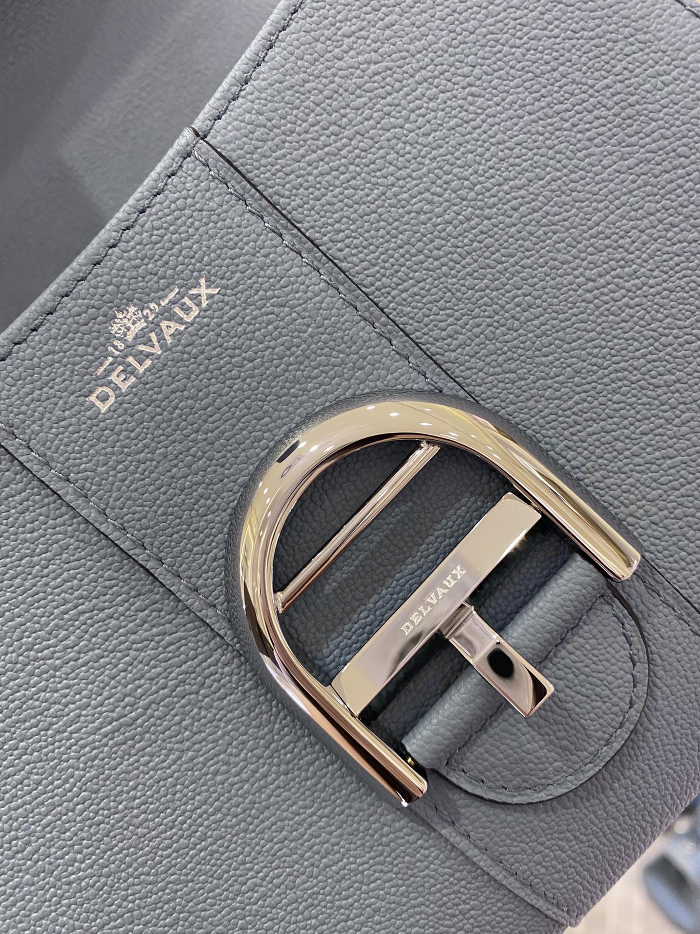 델보 브리앙 PM 토트백 스몰